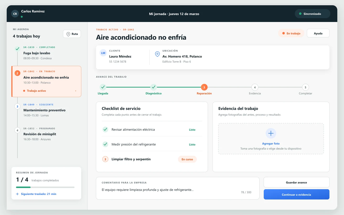 Aplicación de campo con agenda, detalle del servicio, checklist y carga de evidencia